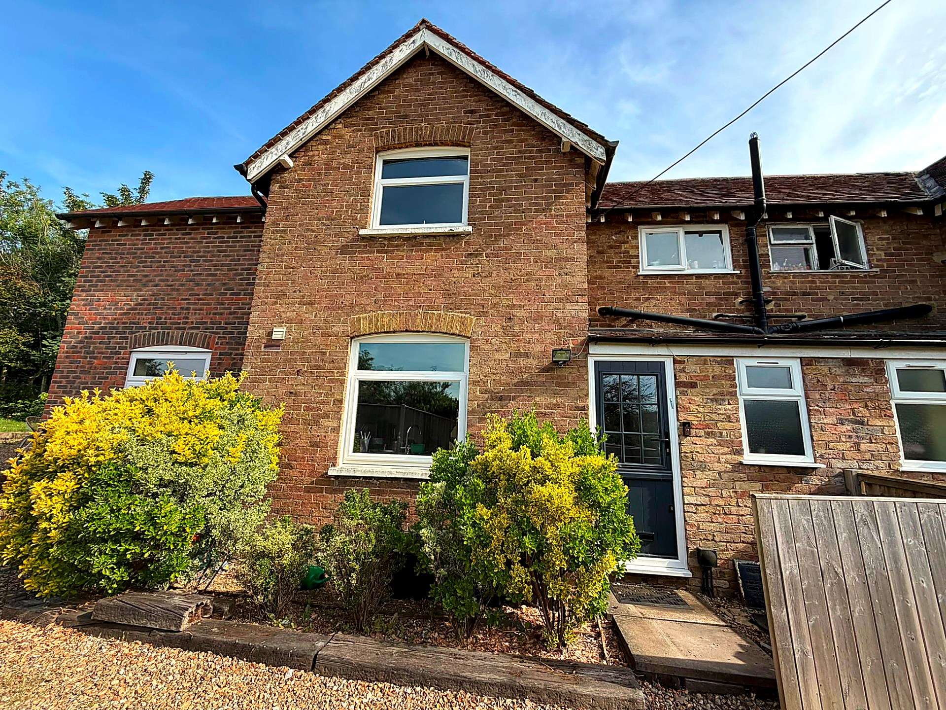 3-bedroom house with large garden & studio - Burpham, Guildford